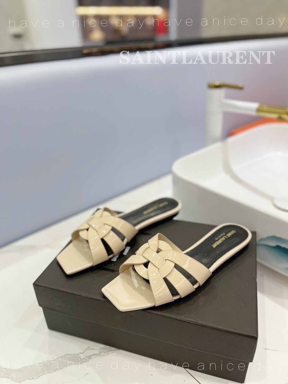 SL TRIBUTE SLIPPERS GLOSSY PASTEL YELLOW CALFSKIN