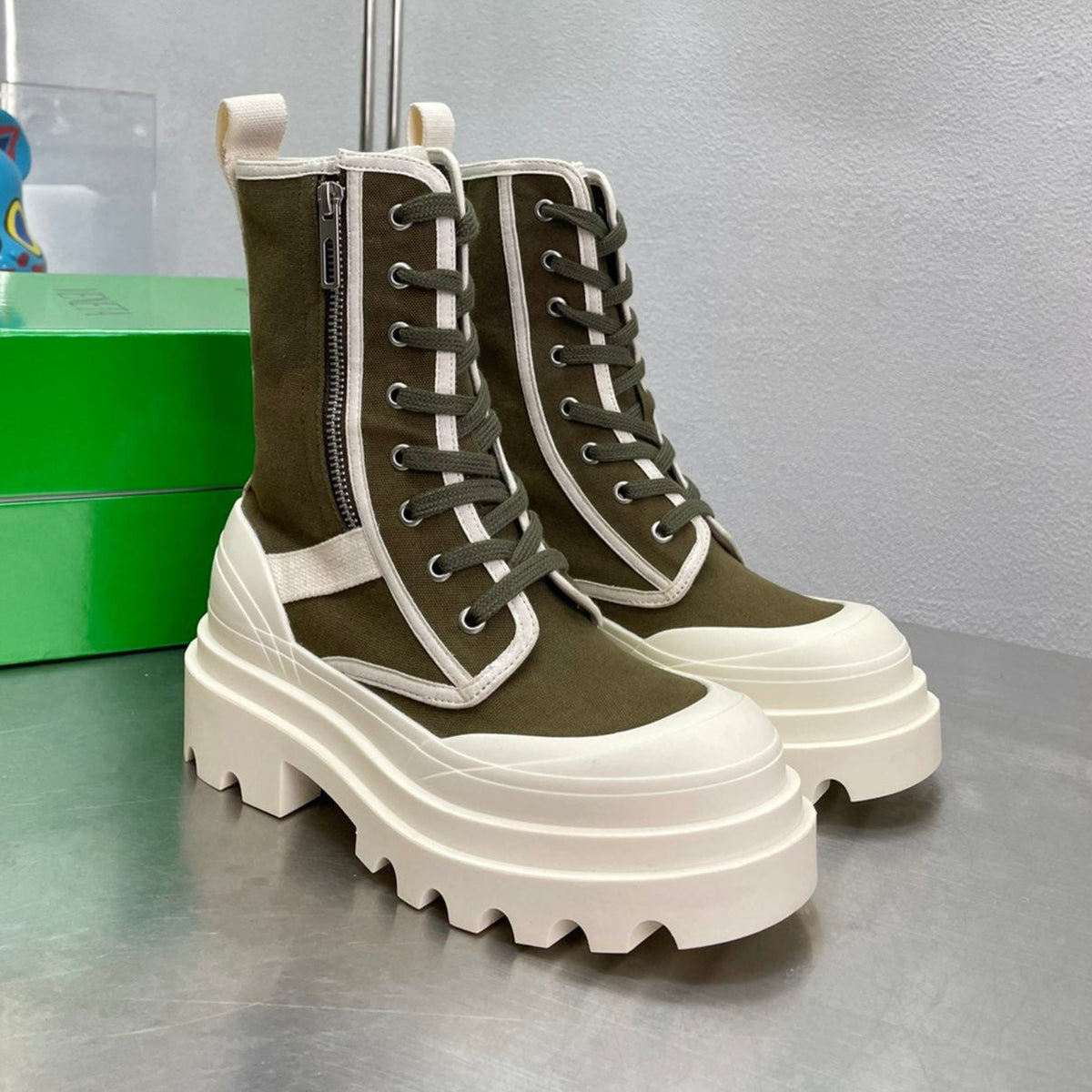 RIBBON BOMBER LACE-UP BOOTS IN OLIVE GREEN MIX WHITE CANVAS