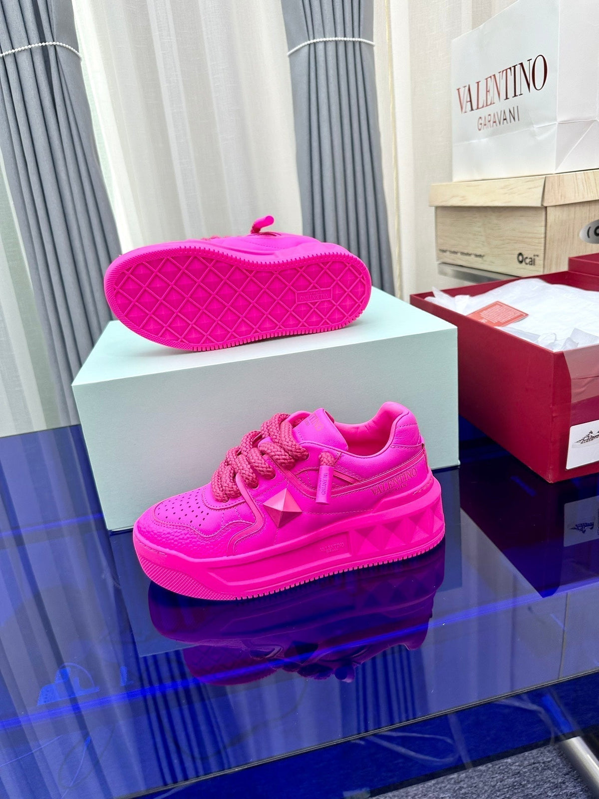 One Stud Garavani Pink One Stud XL Sneakers