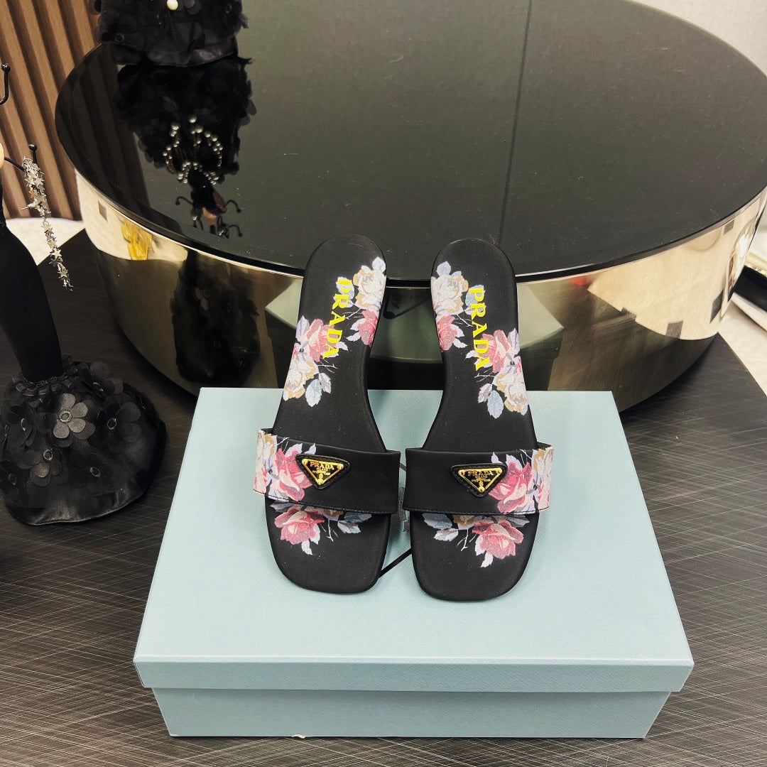 PRA PRINTED SLIDES SLIPPERS BLACK SATIN