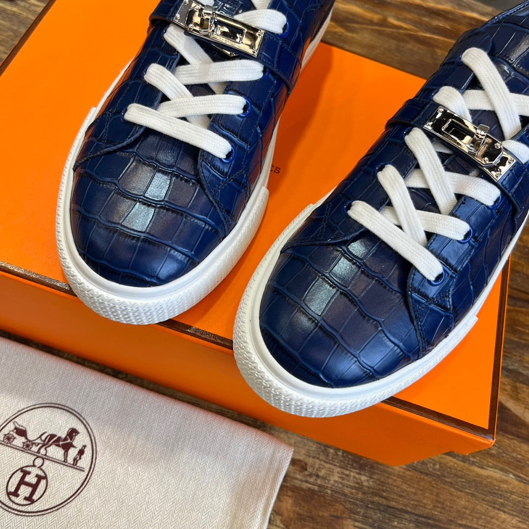 HERM Sneakers