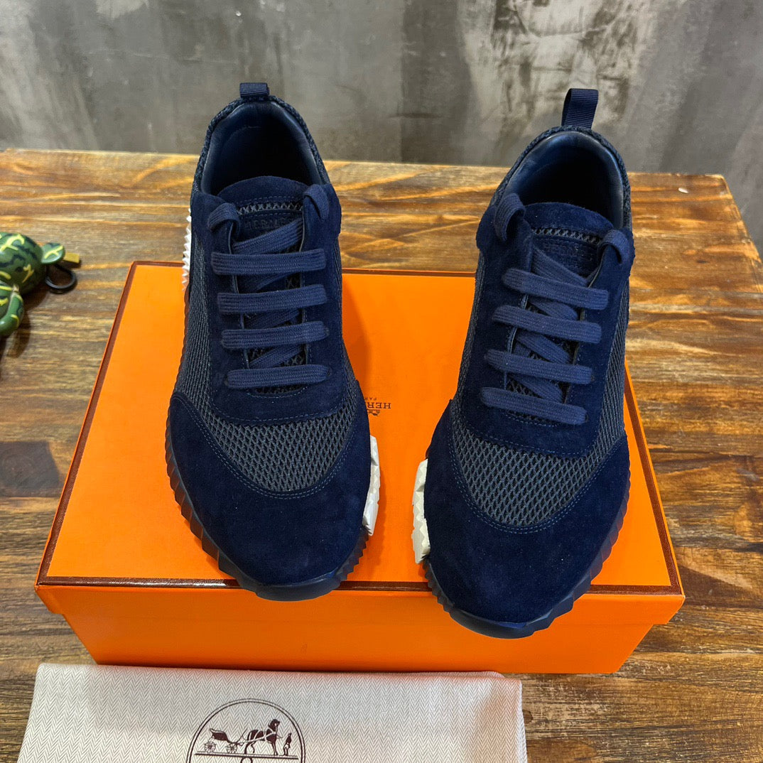 HERM Sneakers