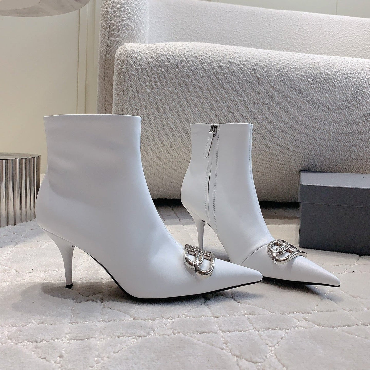POINTED-TOE HIGH HEEL BOOTS IN WHITE SMOOTH LAMBSKIN