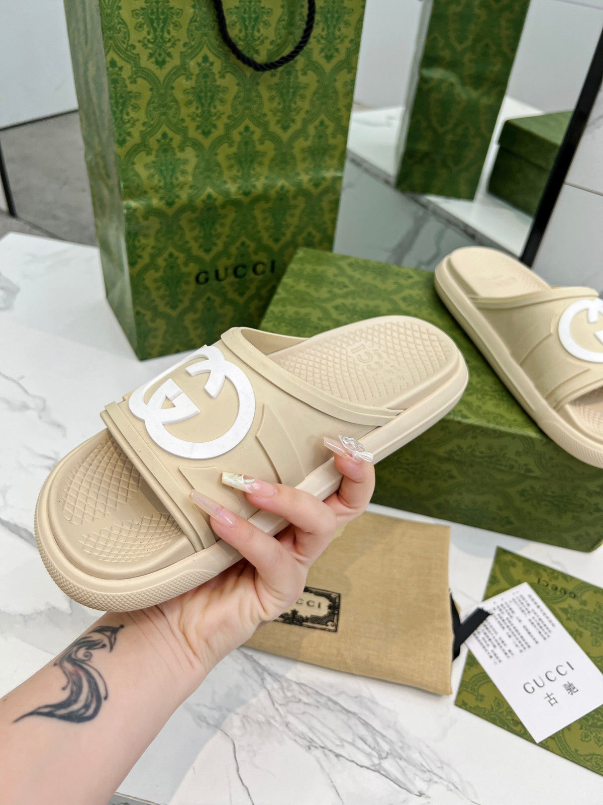 PLATFORM SLIPPERS IN SAND BROWN IMPORTED TPU