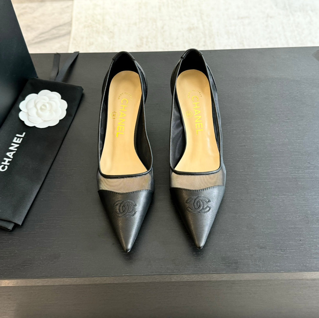 MESH LOGO HEELS IN BLACK LAMBSKIN
