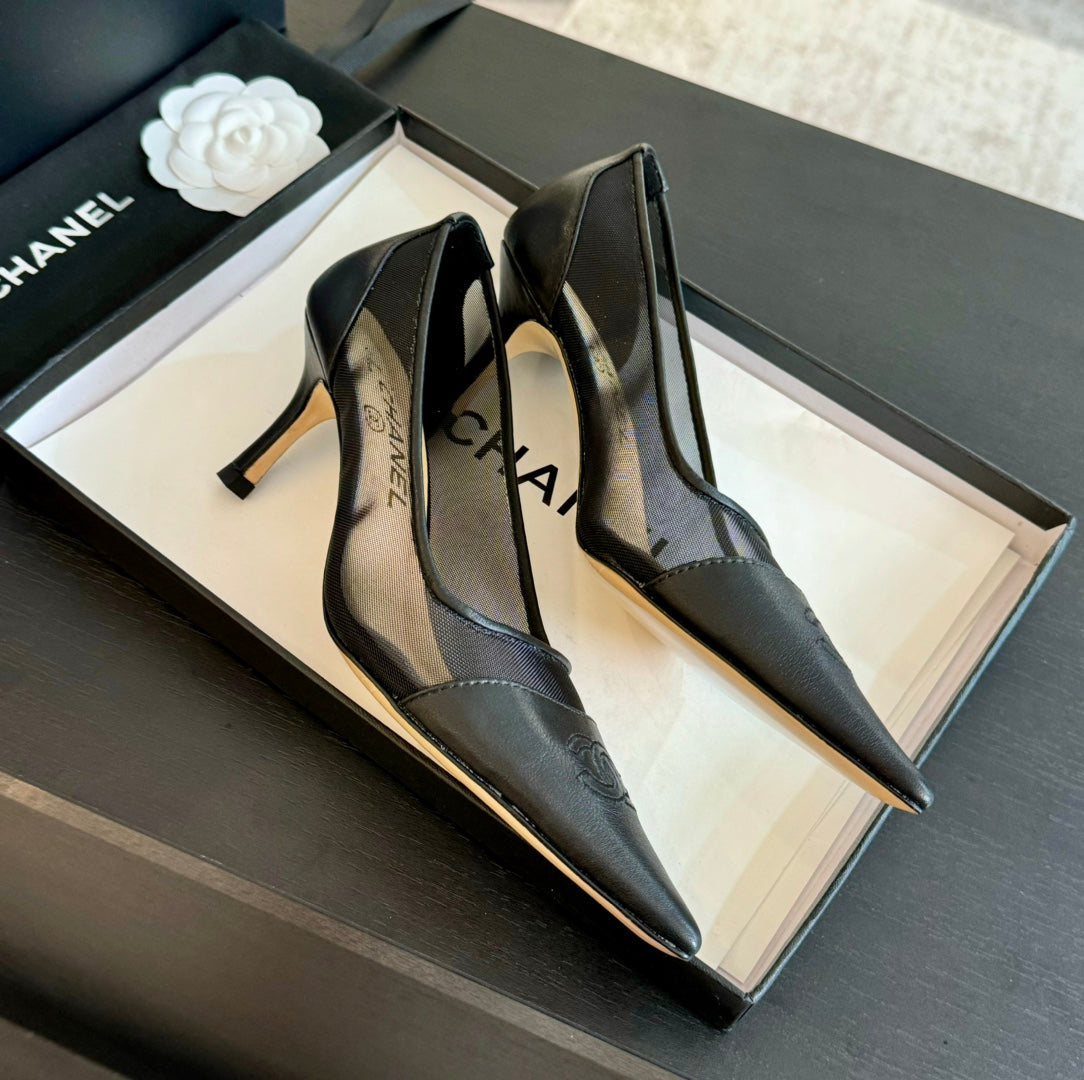 MESH LOGO HEELS IN BLACK LAMBSKIN