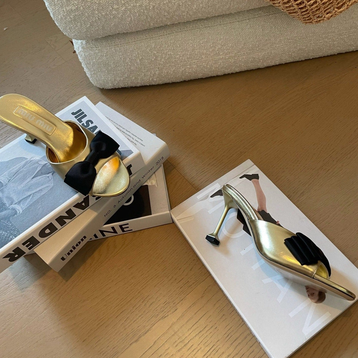 Metallic Gold High - Heels With Black Bow Calfskin