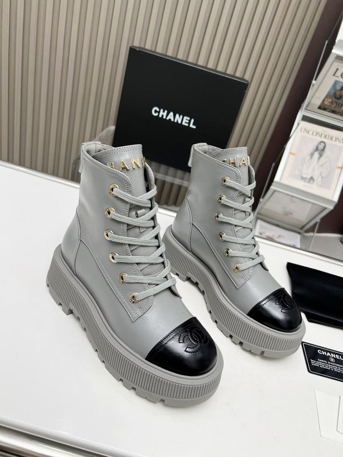 SHORT BOOTS IN SLATE GREY MIX BLACK COWHIDE