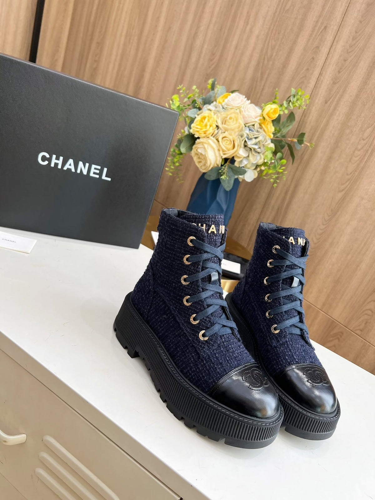 SHORT BOOTS IN DENIM BLUE TWEED AND BLACK CALFSKIN