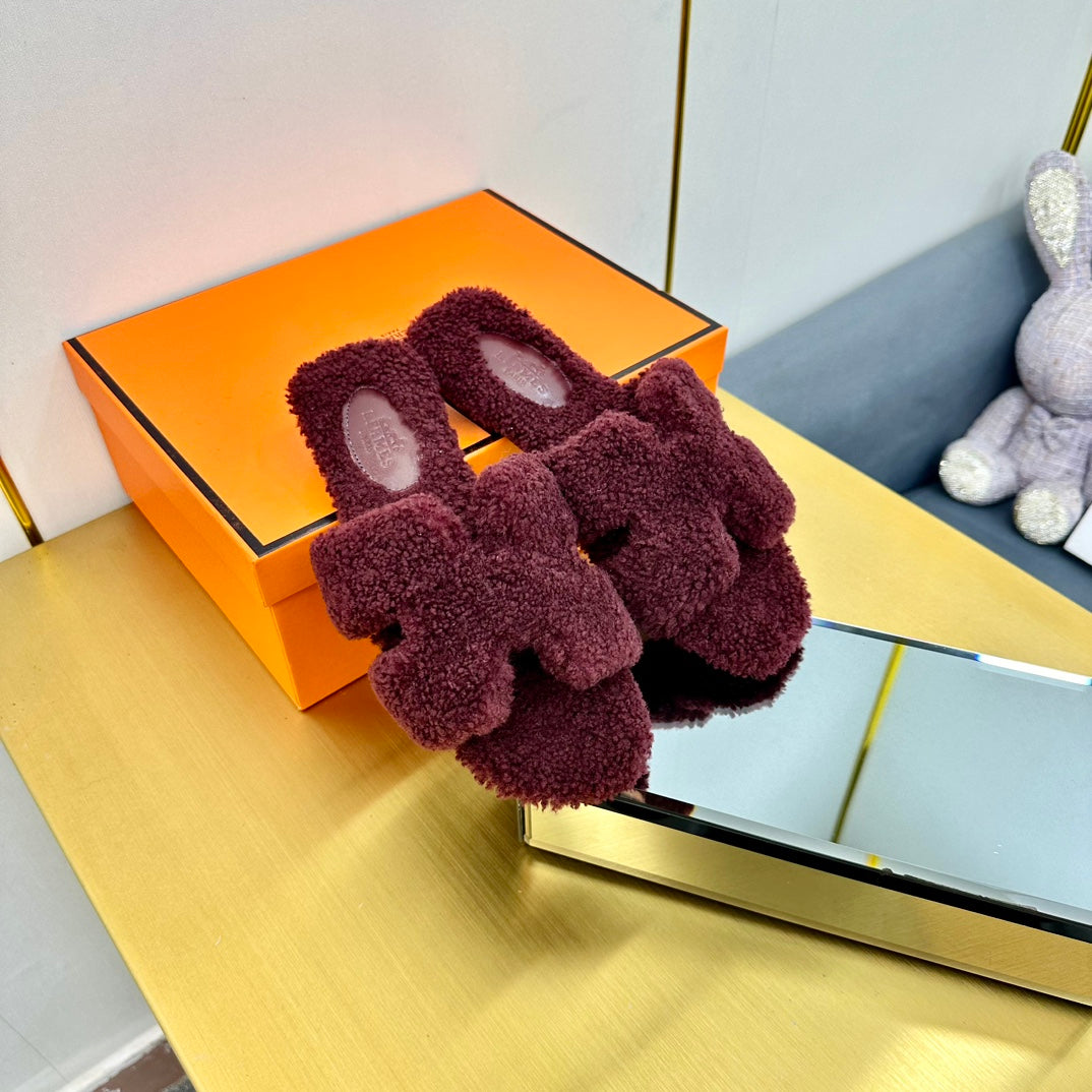 ORAN SHEARLING SANDALS MAHOGANY RED
