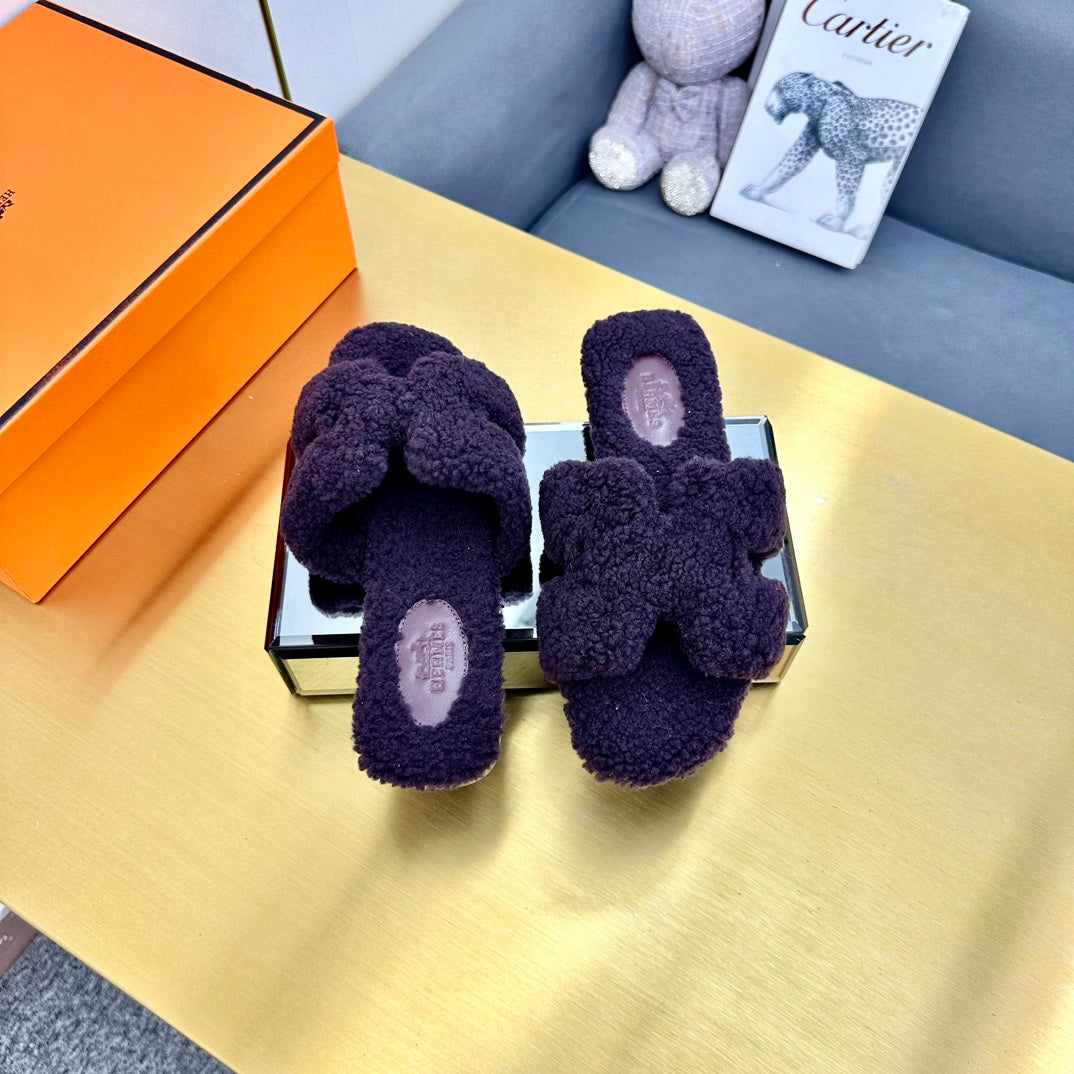 ORAN SHEARLING SANDALS EGGPLANT PURPLE